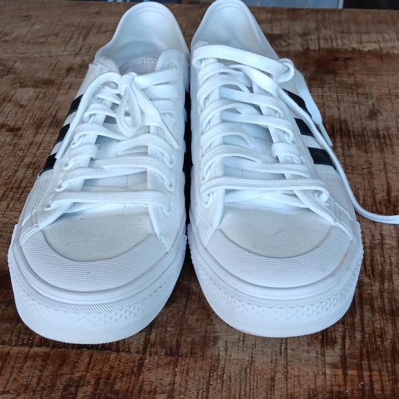 ADIDAS COLLAPSIBLE NIZZA LOW 'WHITE BLACK' SIZE 8 NWOT - Picture 2 of 7